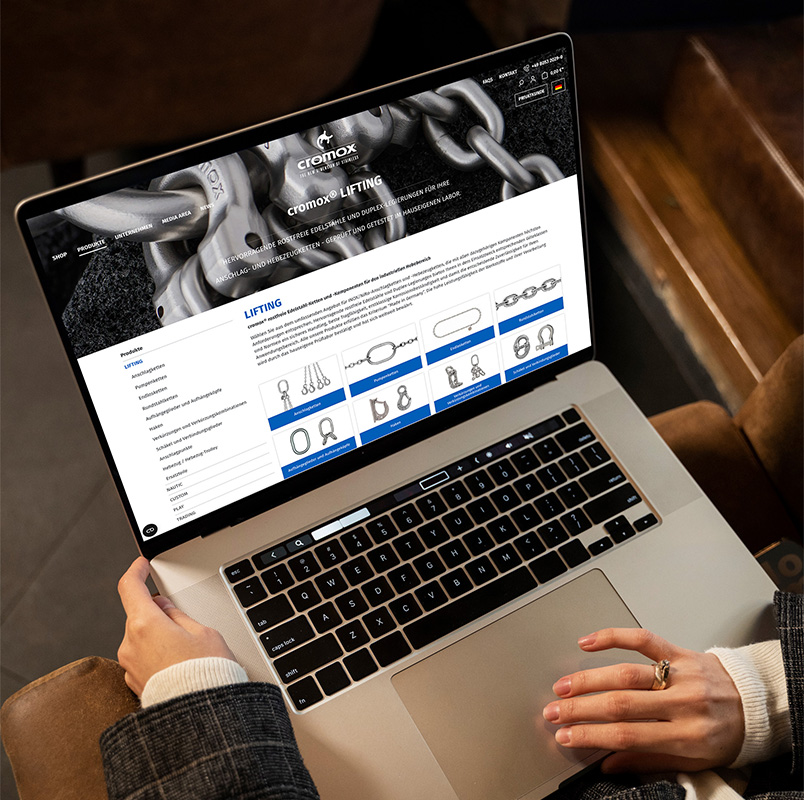 purpix Projekte Ketten Wälder Mockup Laptop